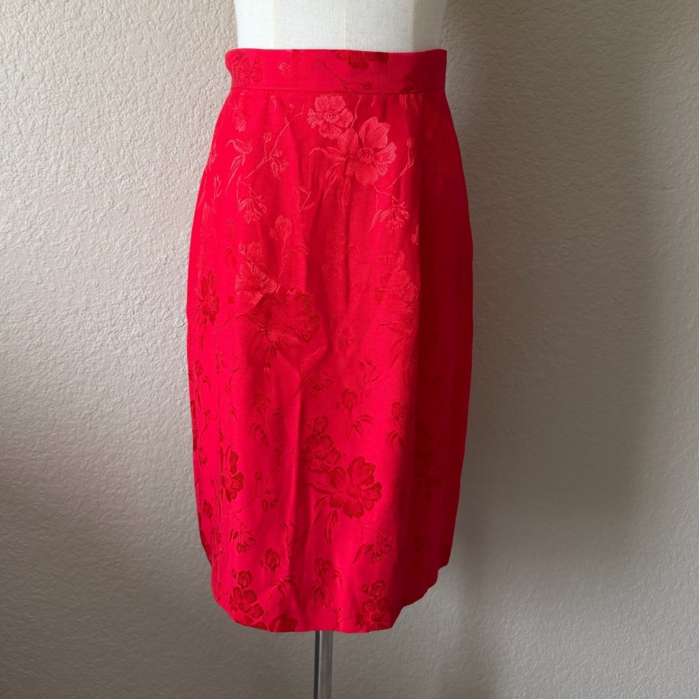 Elegant Red Floral Pencil Skirt